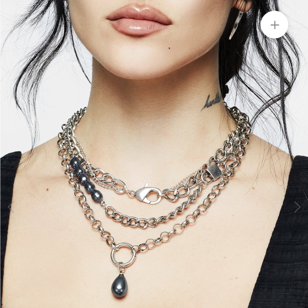 Disturbia Leila layered chunky chain black pearl necklace